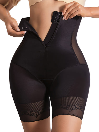 Control shorts that enhance the butt and sculpt the hips with supportive fabric zones.

