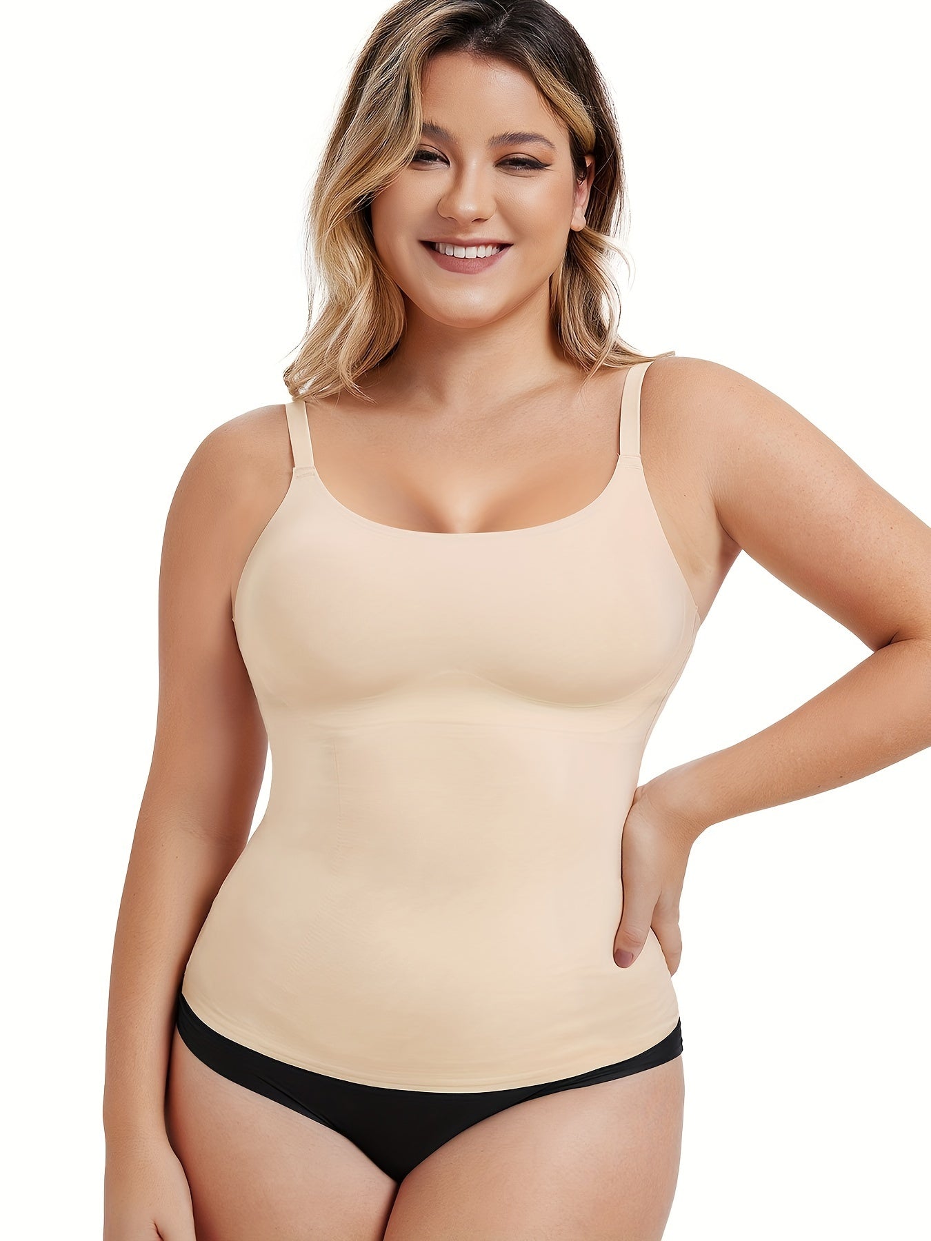 Breathable seamless top for shaping with ultra-soft stretch and a flattering silhouette.

