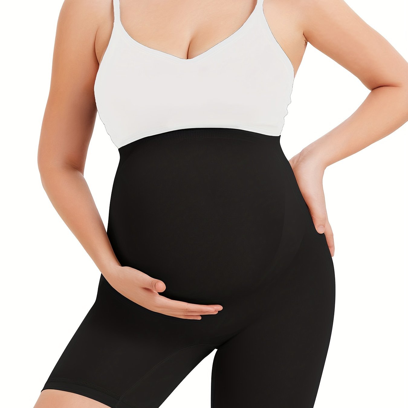 Seamless pregnancy underwear with gentle bump lift and soft hugging effect.
